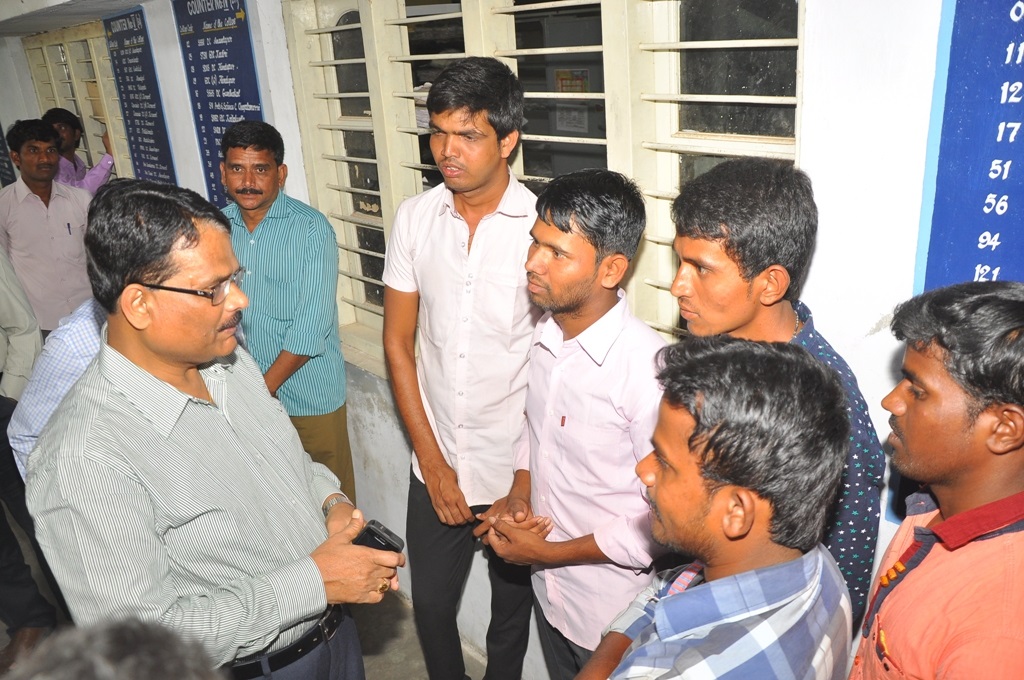 SKU Vice-Chancellor Prof.Kuderu Rajagopal interacting with students at Examinations Section