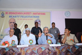 SKU VC Prof.Kuderu Rajagopal AP Cheif Secretary IYR Krishna Rao AP DGP JV Ramudu Dist SP sharing dias during SKU Alumni meet