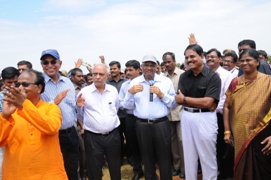 SKU VC Prof.Kuderu Rajagopal AP Cheif Secretary IYR Krishna Rao AP DGP JV Ramudu IT Minister Raghunatha Reddy swacha barath AP ambasador Chowdary addressing during plantation program